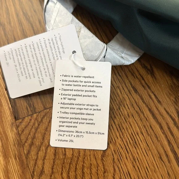 Lululemon Wanderlust Backpack - Picture 4 of 5